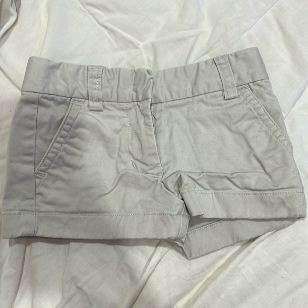 GUC Vineyard Vines Toddler Shorts in khaki 2T